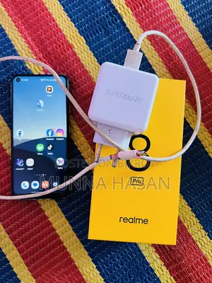 Realme 8 Pro 128 GB Yellow
