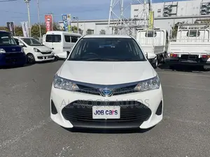 Toyota Corolla Fielder 1.5 Hybrid Front-Wheel Drive 2021 White