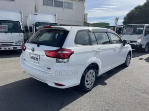 Toyota Corolla Fielder 1.5 Hybrid Front-Wheel Drive 2021 White
