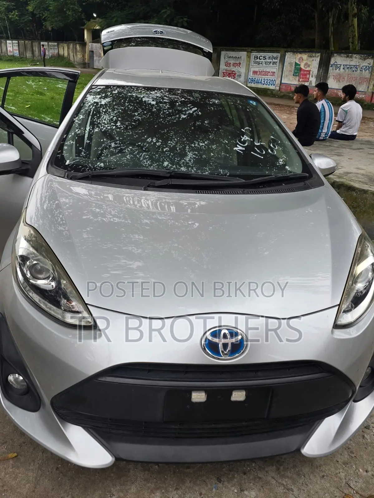 Toyota Aqua 2018 Silver