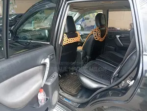 Toyota RAV4 Four-Wheel Drive 2005 Black