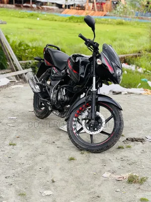 নতুন বাজাজ পালসার ১৫০ ২০১৯ কালো