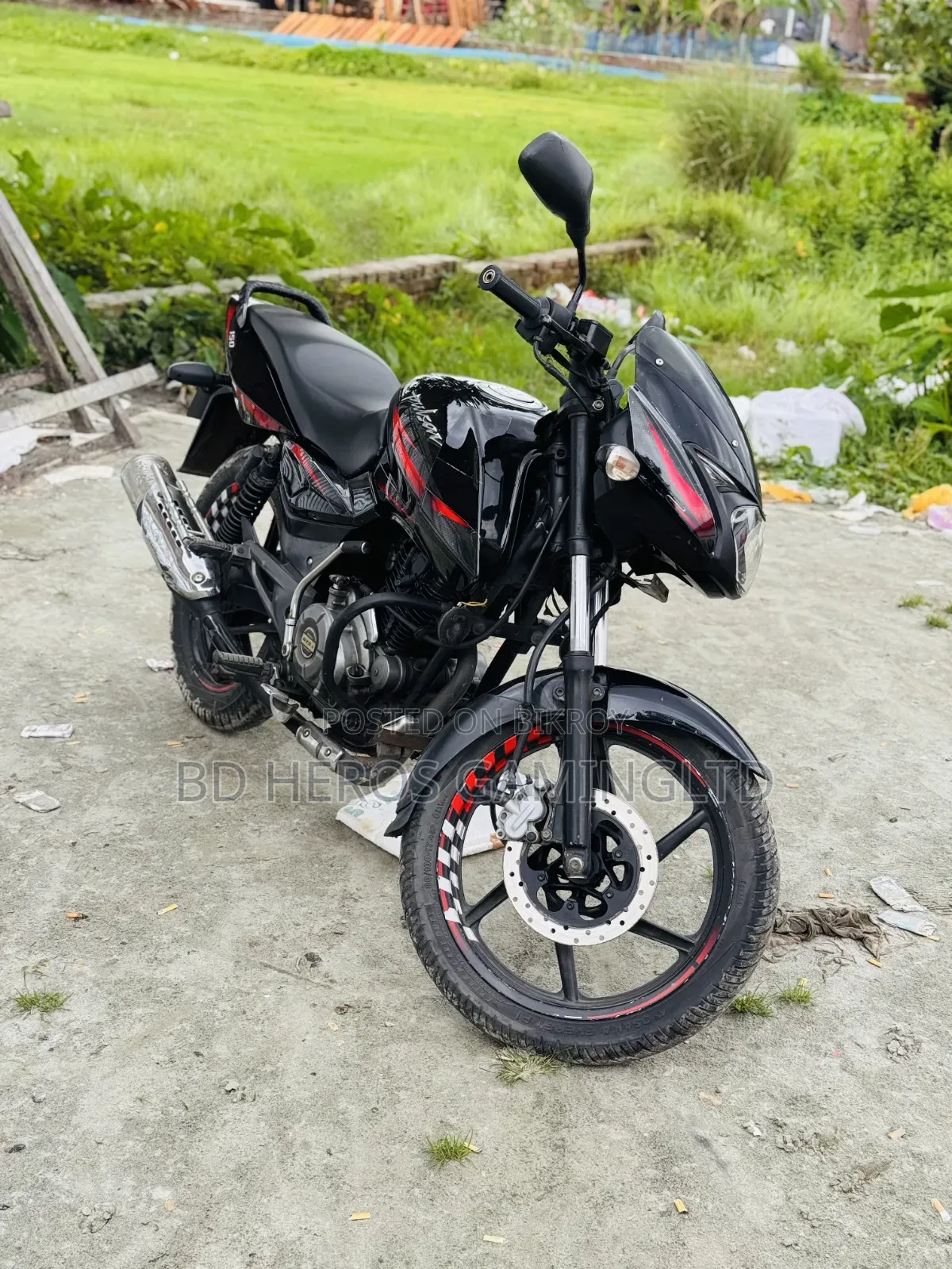 নতুন বাজাজ পালসার ১৫০ ২০১৯ কালো