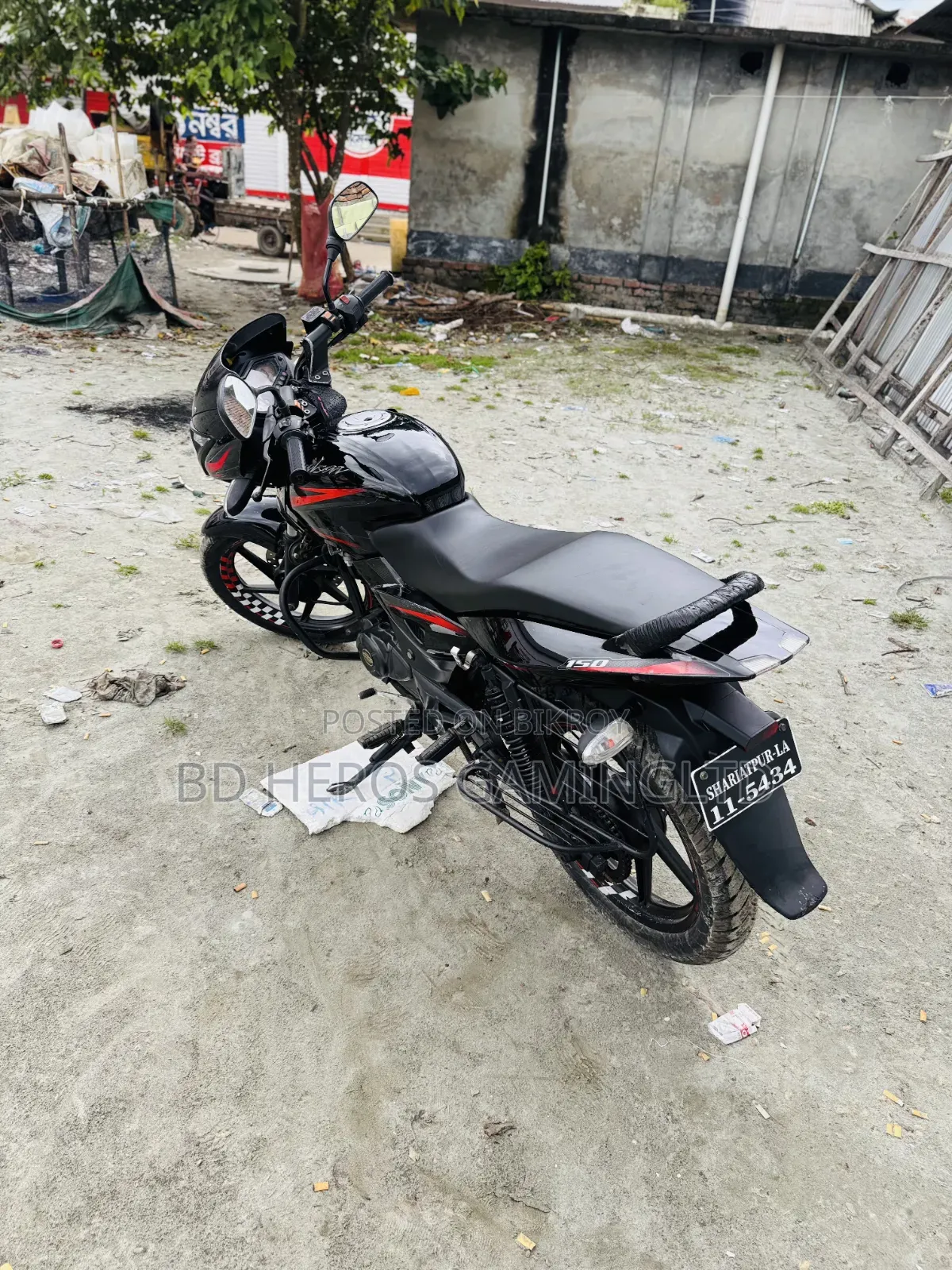 নতুন বাজাজ পালসার ১৫০ ২০১৯ কালো