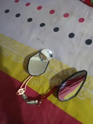 লুকিং গ্লাস