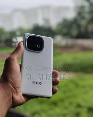 iQOO 256 GB White