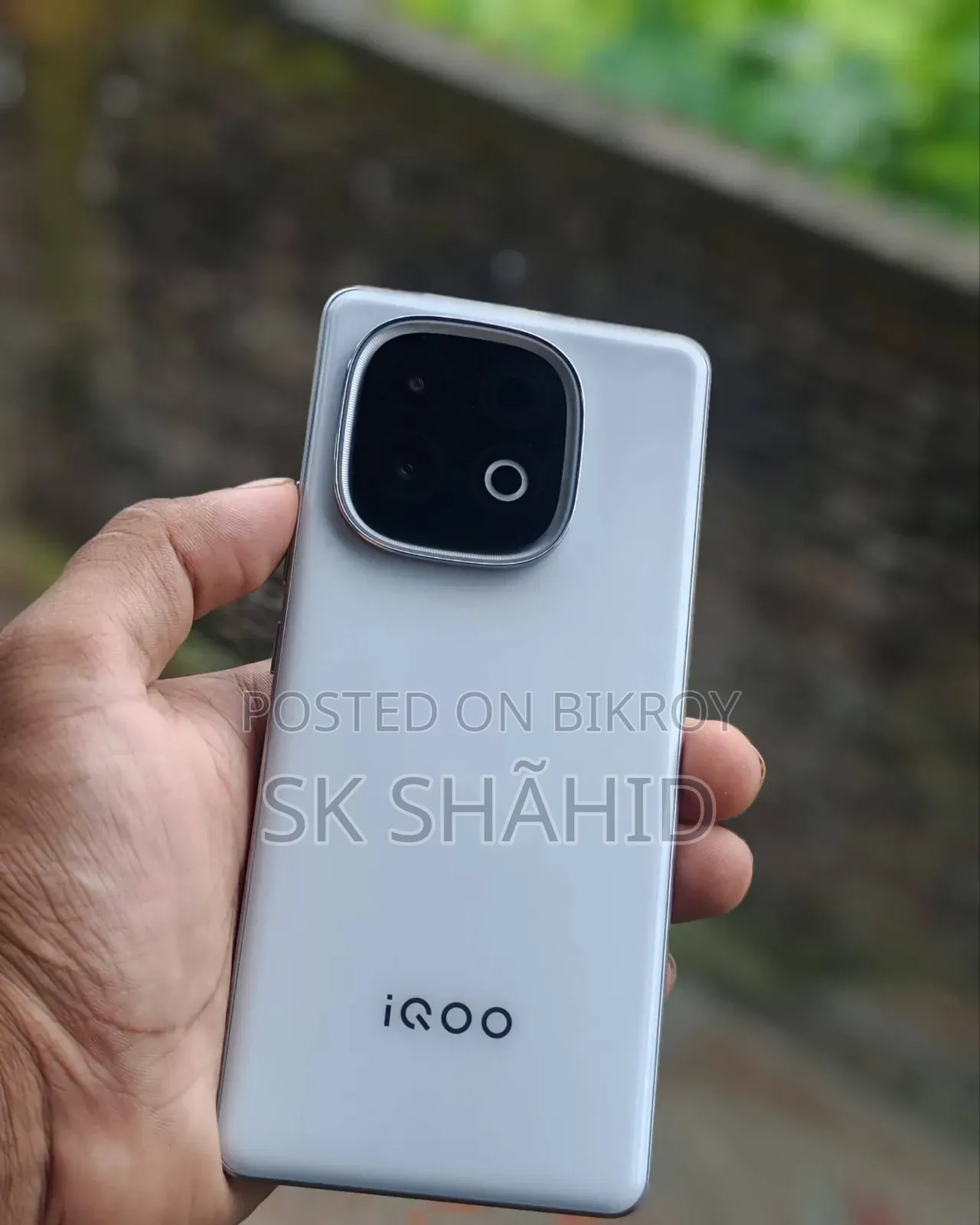 iQOO 256 GB White