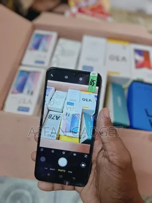Vivo Y17 256 GB
