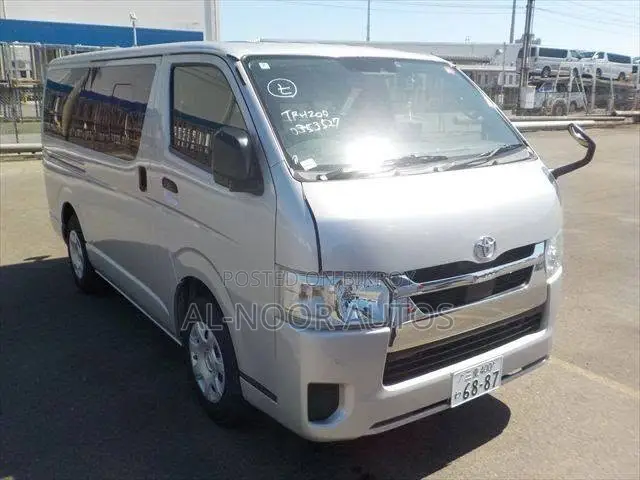 Toyota HiAce 2022 Silver