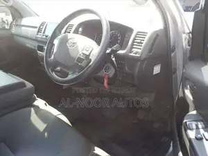 Toyota HiAce 2022 Silver