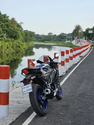 Yamaha R15M 2024 Silver