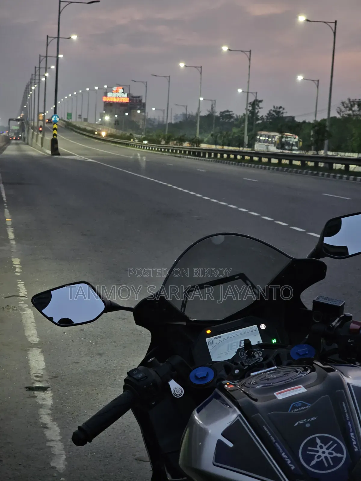 Yamaha R15M 2024 Silver