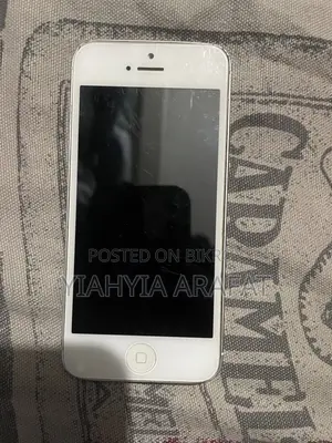 Apple iPhone 5 16 GB White