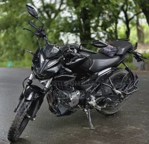 Hero Xtreme 125R 2025 Black