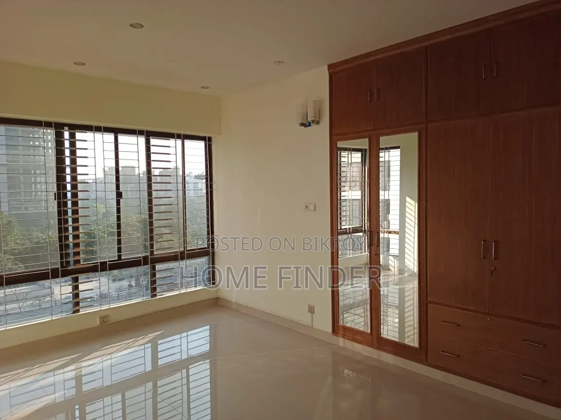 4 Bedroom Apartment in Gulshan for rent