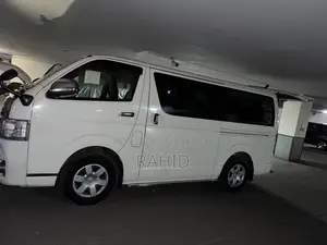 Toyota HiAce 2017 White