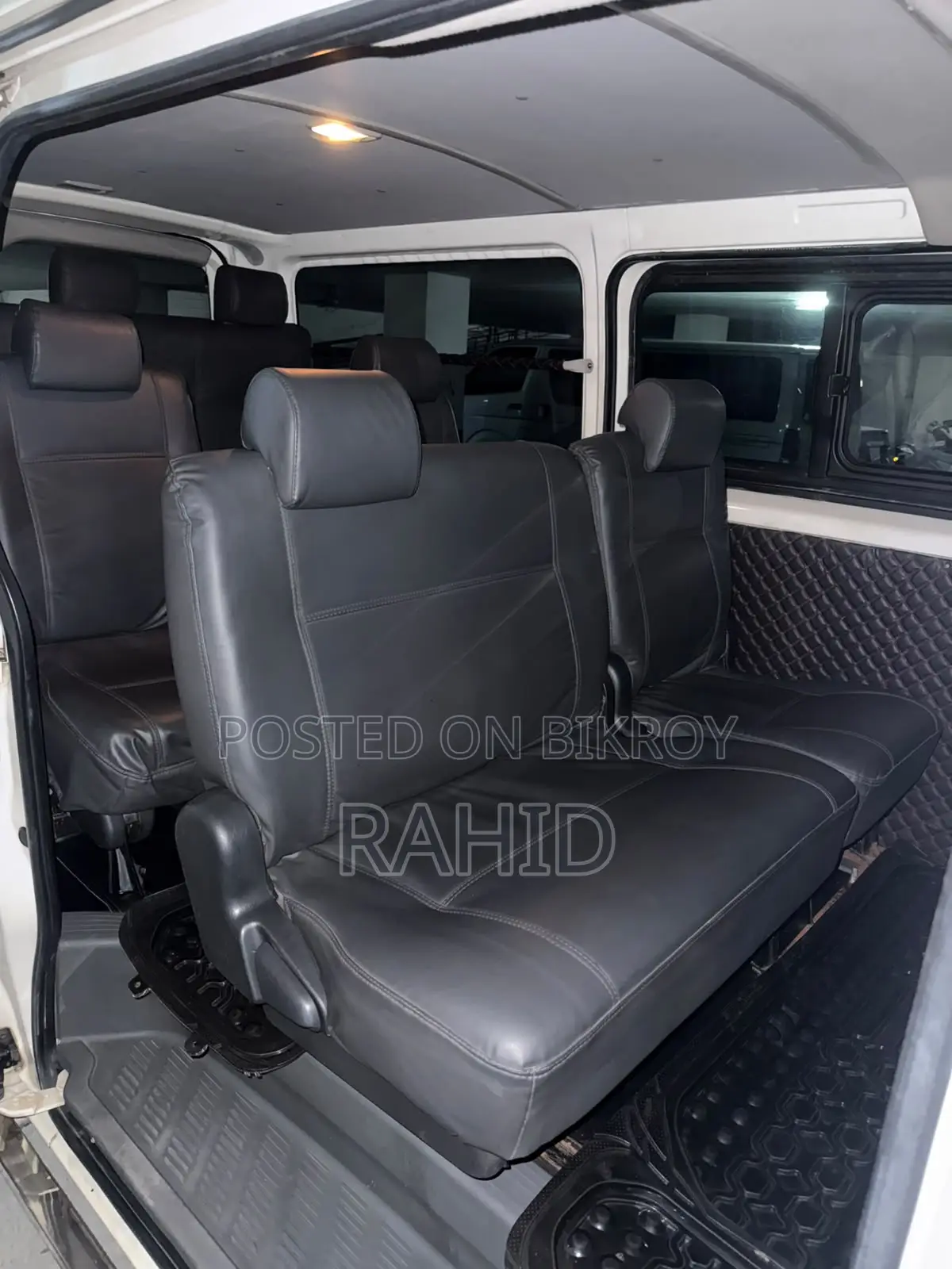 Toyota HiAce 2017 White