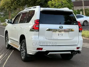 Toyota Land Cruiser Prado 2.7 2018 Pearl