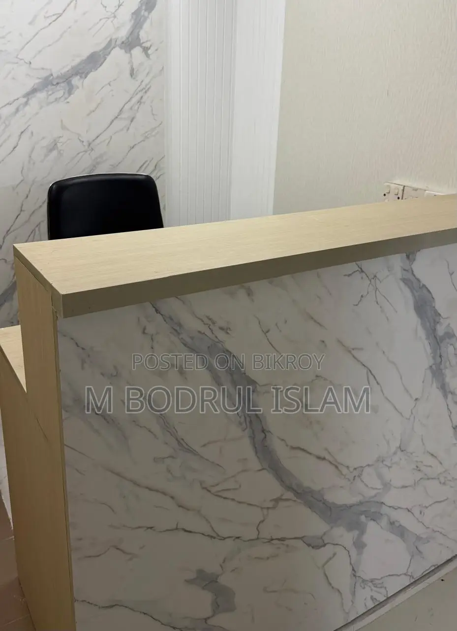 Office Desk Tolet