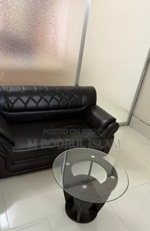 Office Desk Tolet