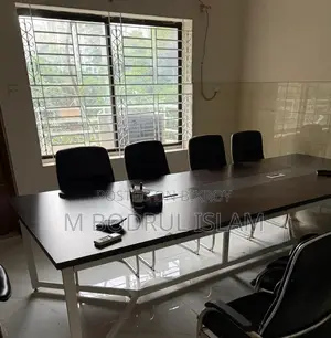Office Desk Tolet