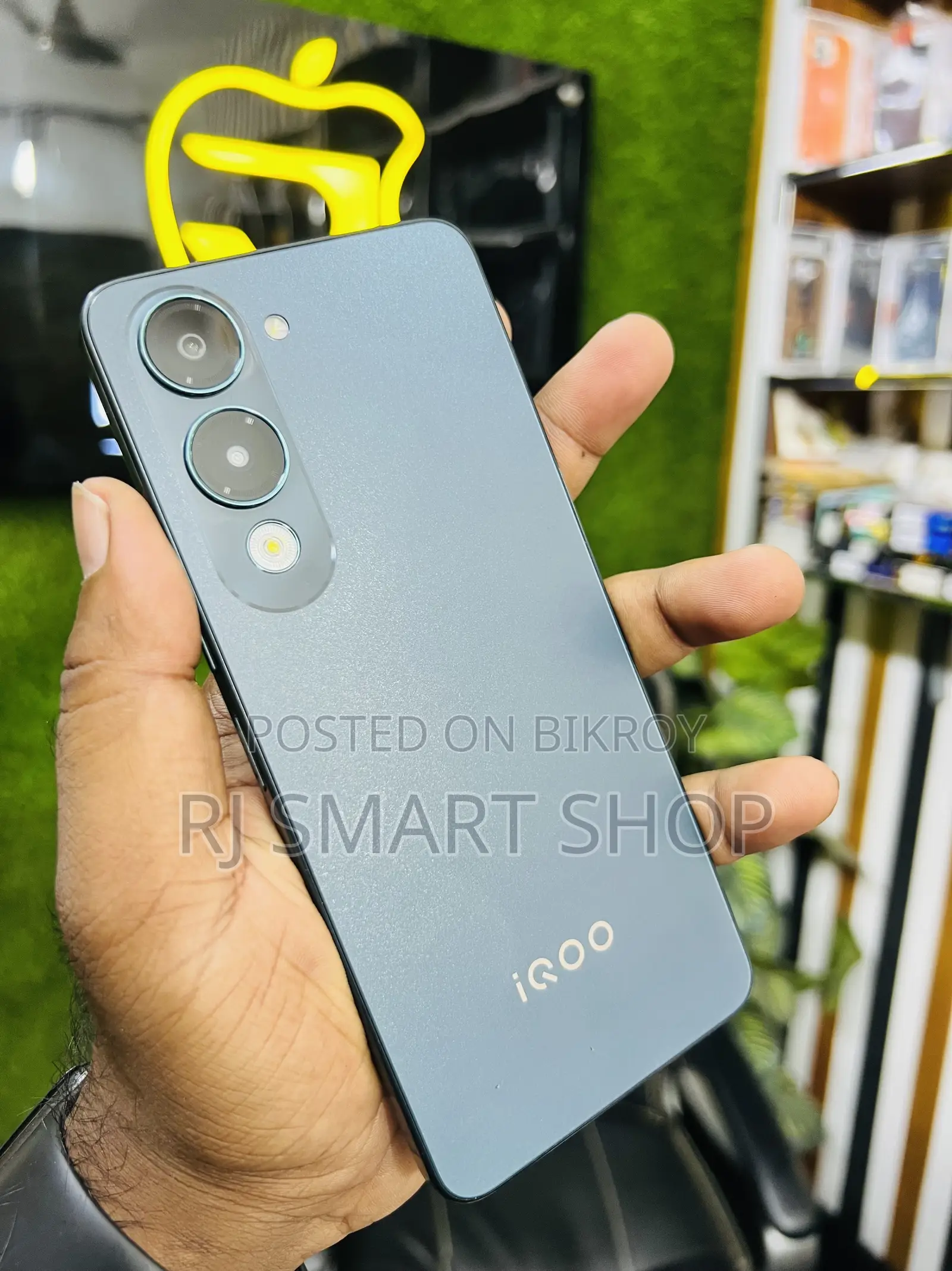 iQOO 128 GB Black