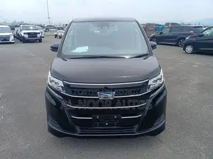 Toyota Noah 1.8 Front Wheel Drive Hybrid (7 Seater) 2021 Black