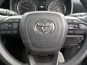 Toyota Noah 2022 Pearl