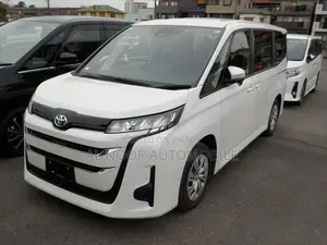 Toyota Noah 2022 Pearl