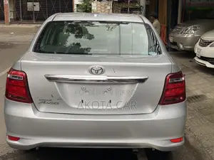 টয়োটা অ্যাক্সিও ১.৫ এক্স ২ডাব্লিউডি ২০২০ সাদা