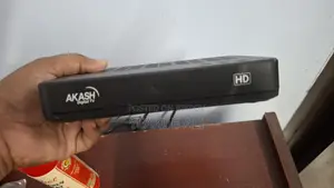 আকাশ টিভি বক্স এবং অ্যান্টেনা