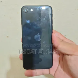 Apple iPhone SE (2020) 128 GB Black