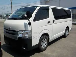 Toyota HiAce 2021 White
