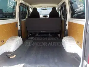 Toyota HiAce 2021 White
