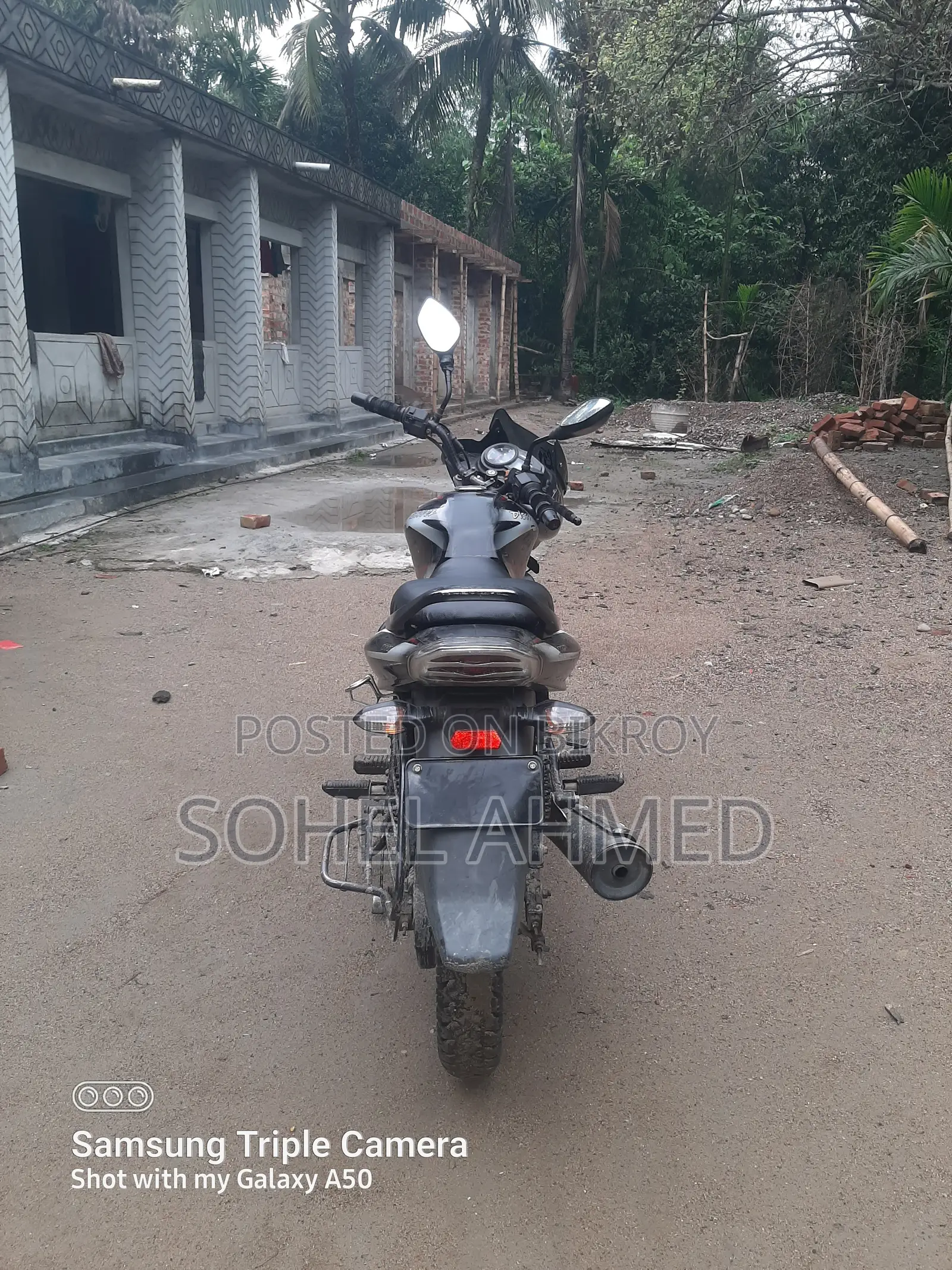 বাজাজ ডিসকভার ১১০ ২০১৯ কালো