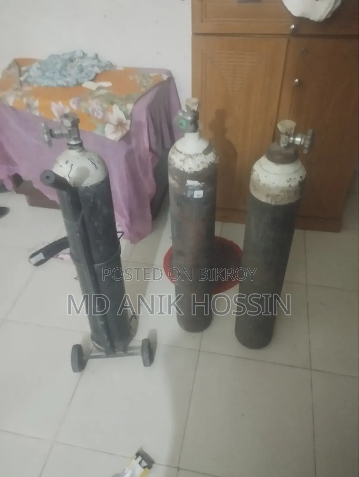Oxygen Cylinder