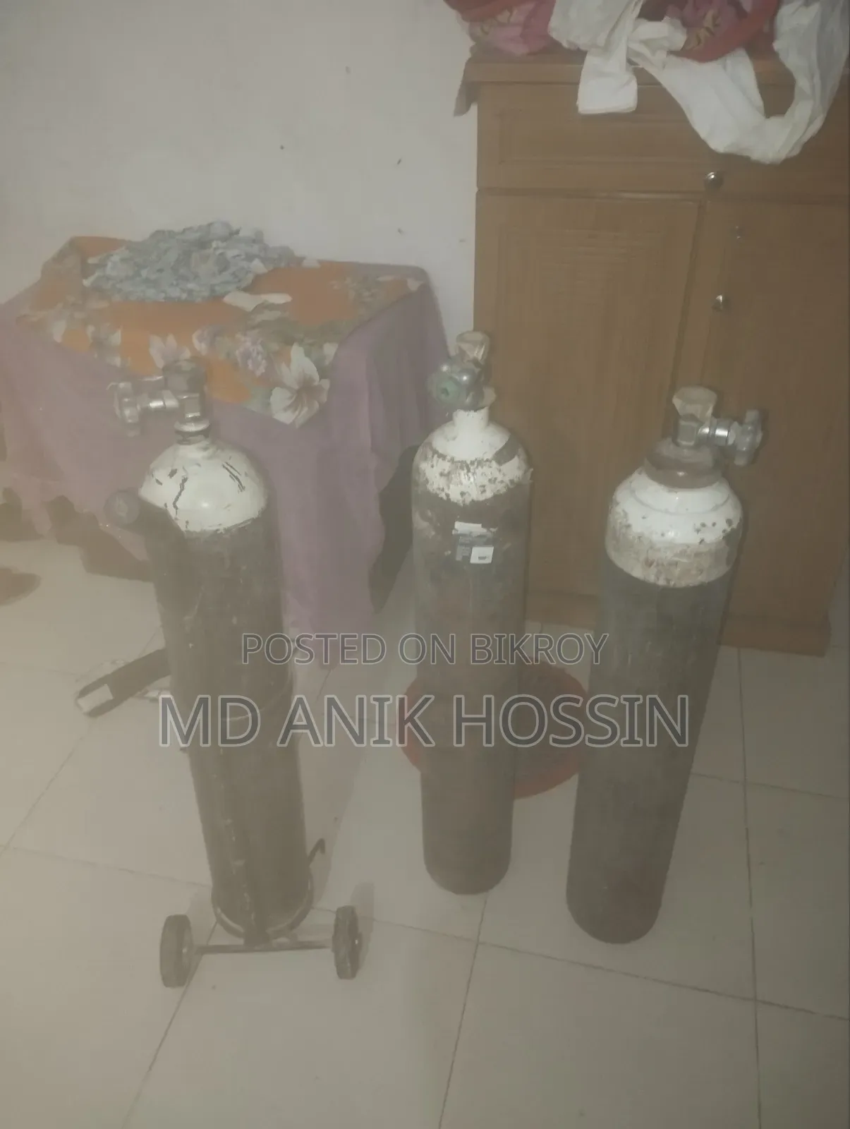 Oxygen Cylinder