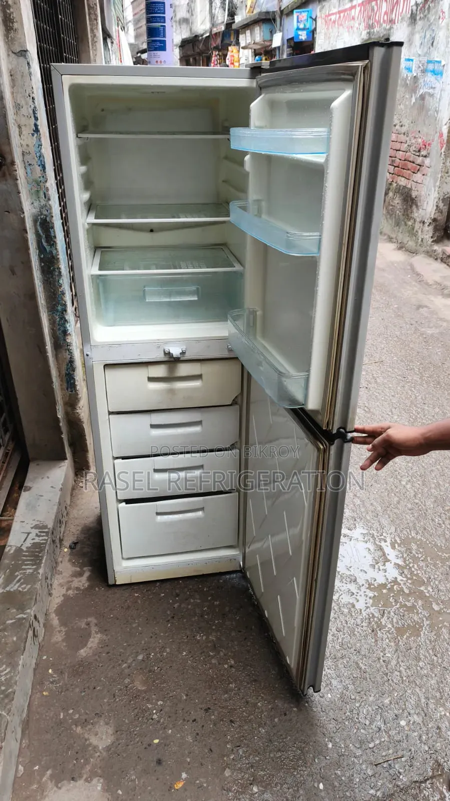 300 Litre Running Kelvinator Fridge for Sale.