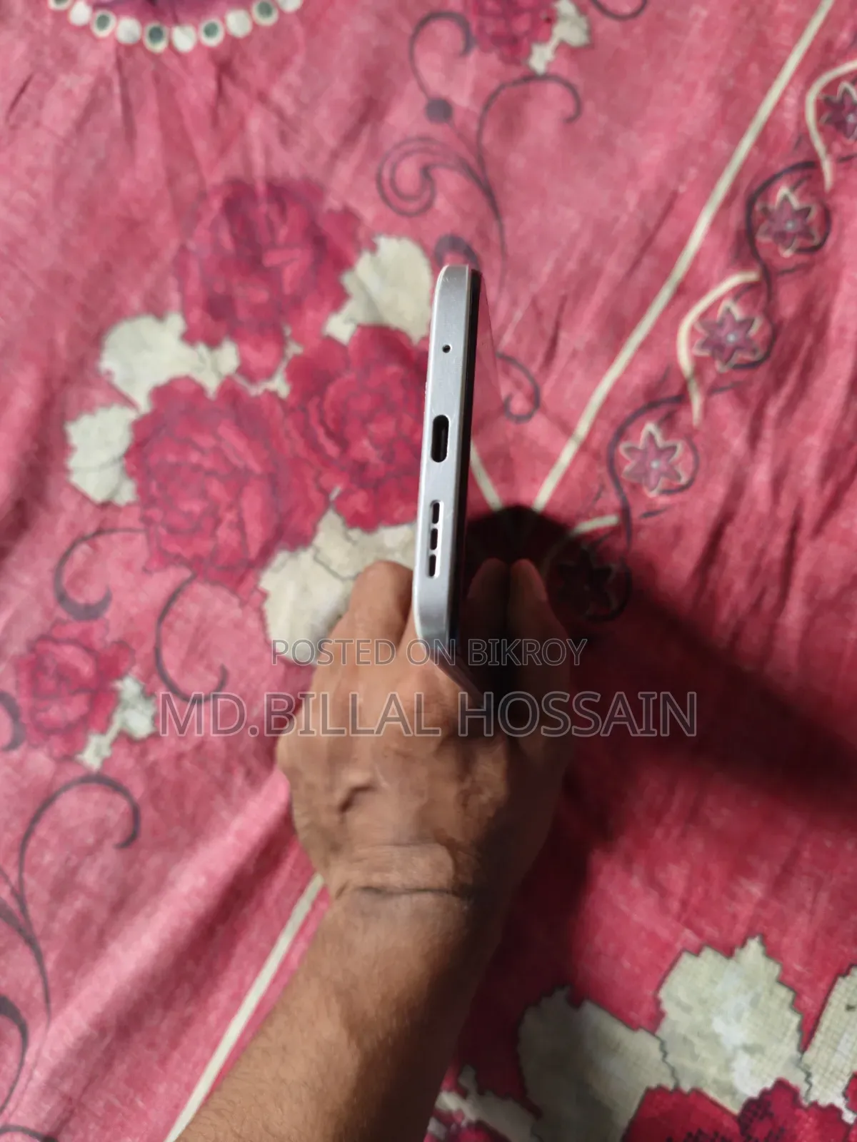 রিয়েলমি ১০ ৬৪ জিবি হোয়াইট