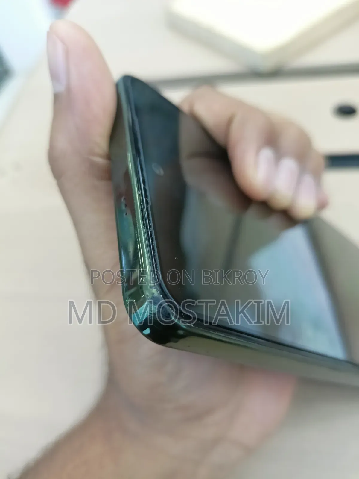 নতুন ভিভো ওয়াই৪০০ ২৫৬ জিবি গ্রিন