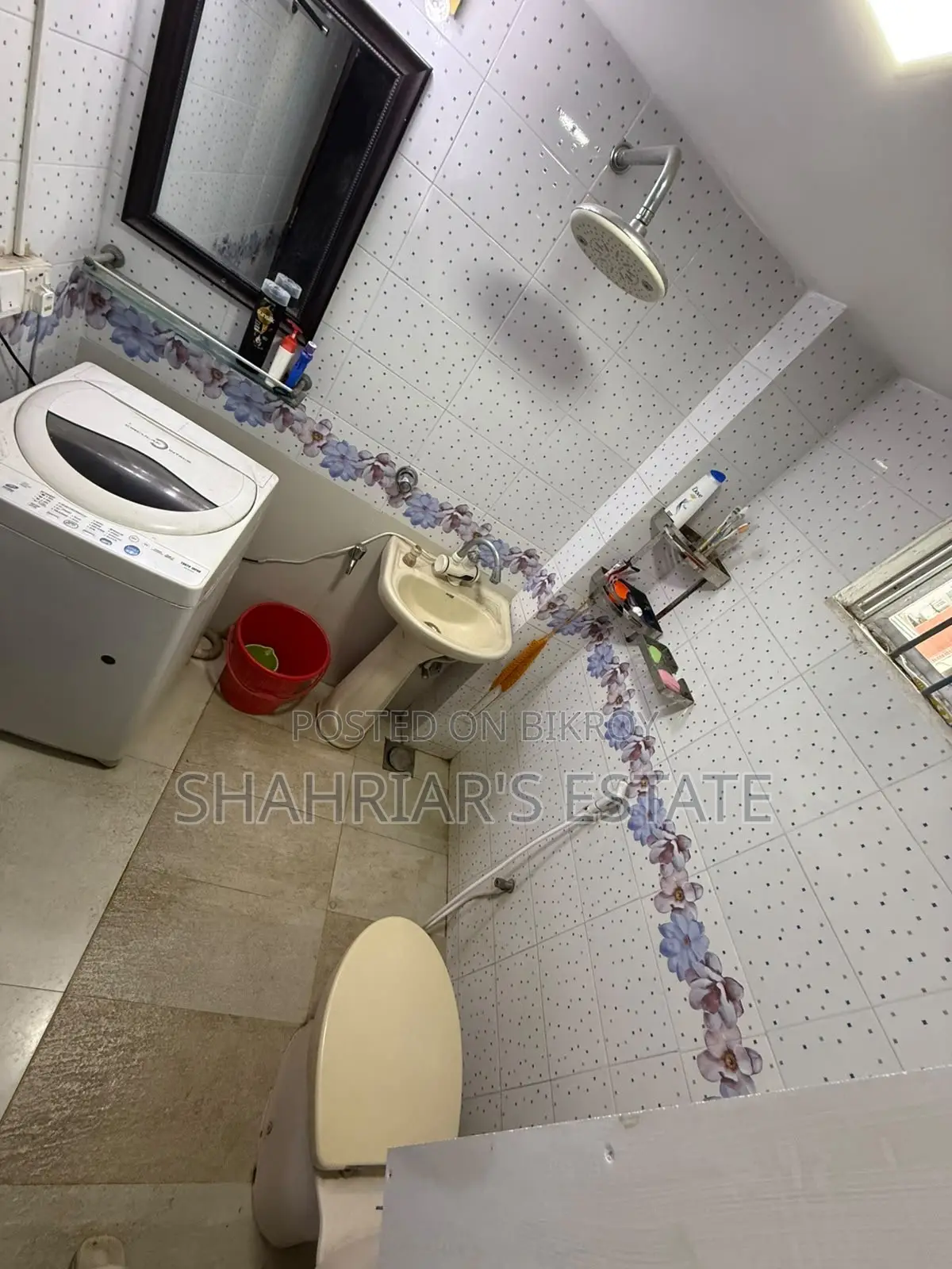 Furnished 3 Bedroom Apartment in Shahjadpur for Sale
