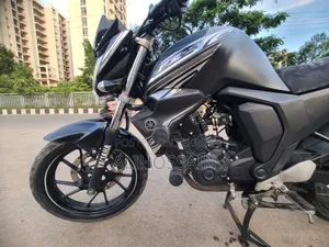 ইয়ামাহা এফজেড ২০২৩ কালো