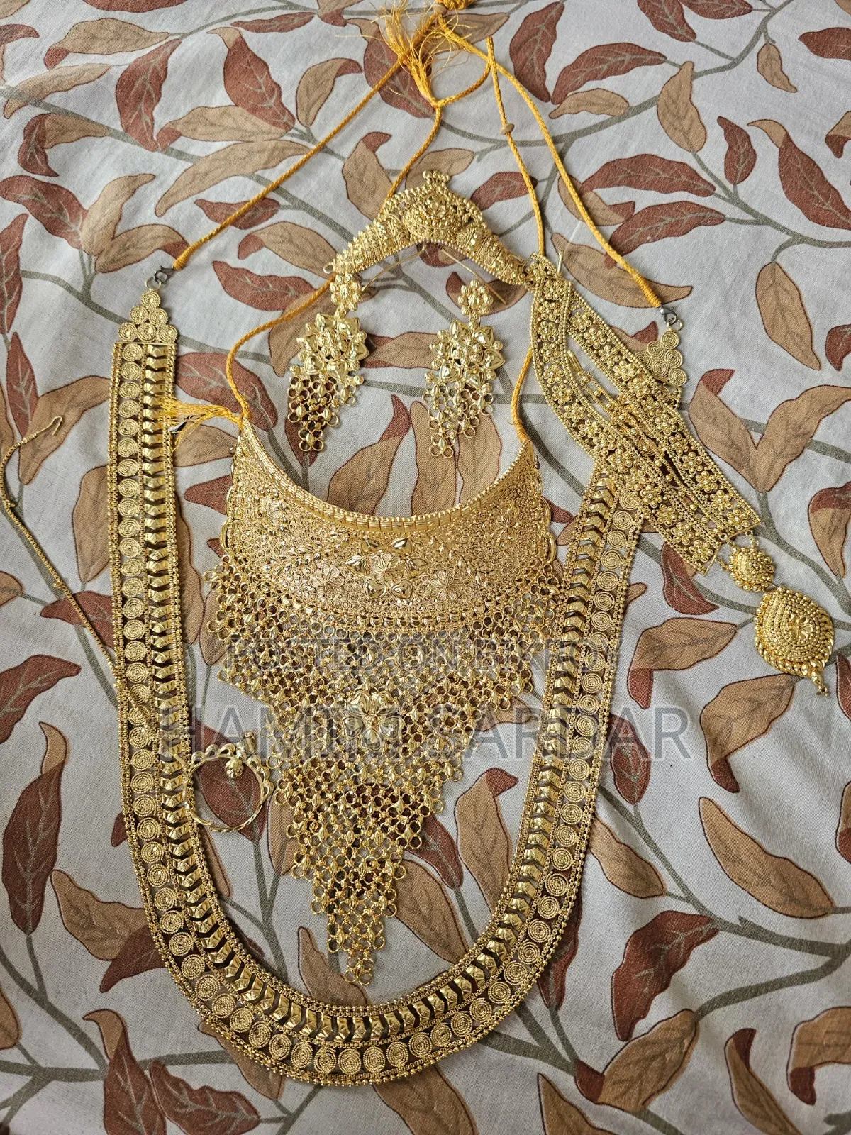 গোল্ড প্লেট এর