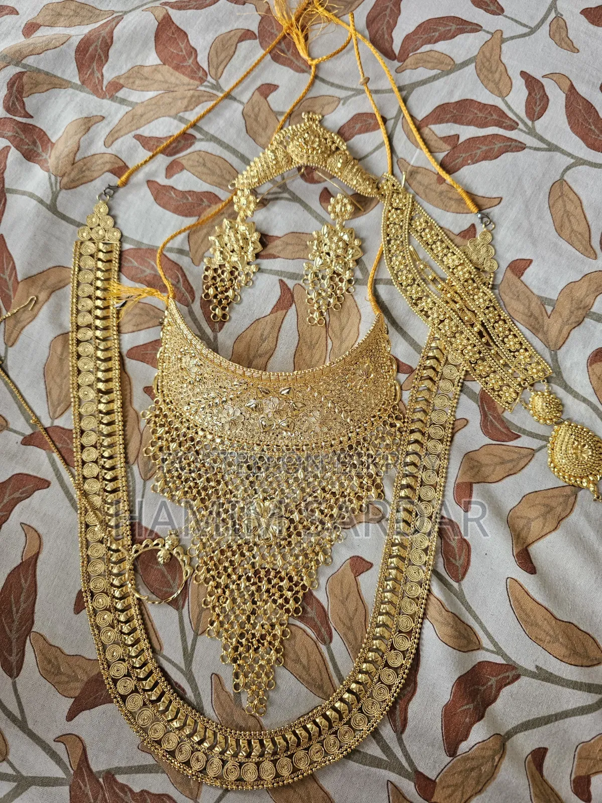 গোল্ড প্লেট এর