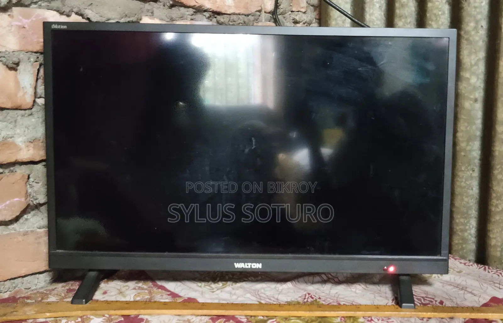 Walton TV 24"