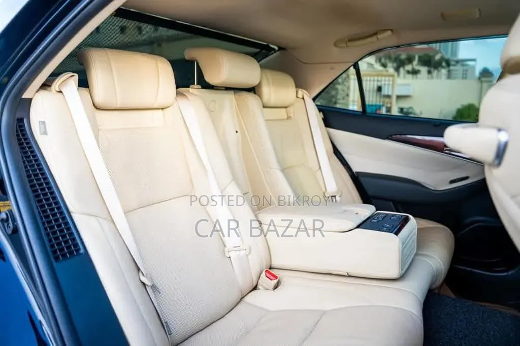 Toyota Crown 2014 Blue