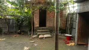 সাতমাথা চত্বরে ৩ বেডরুমের বাড়ি বিক্রয়ের জন্য