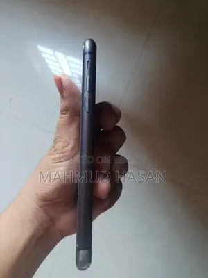 অ্যাপল আইফোন ১১ ৬৪ জিবি কালো