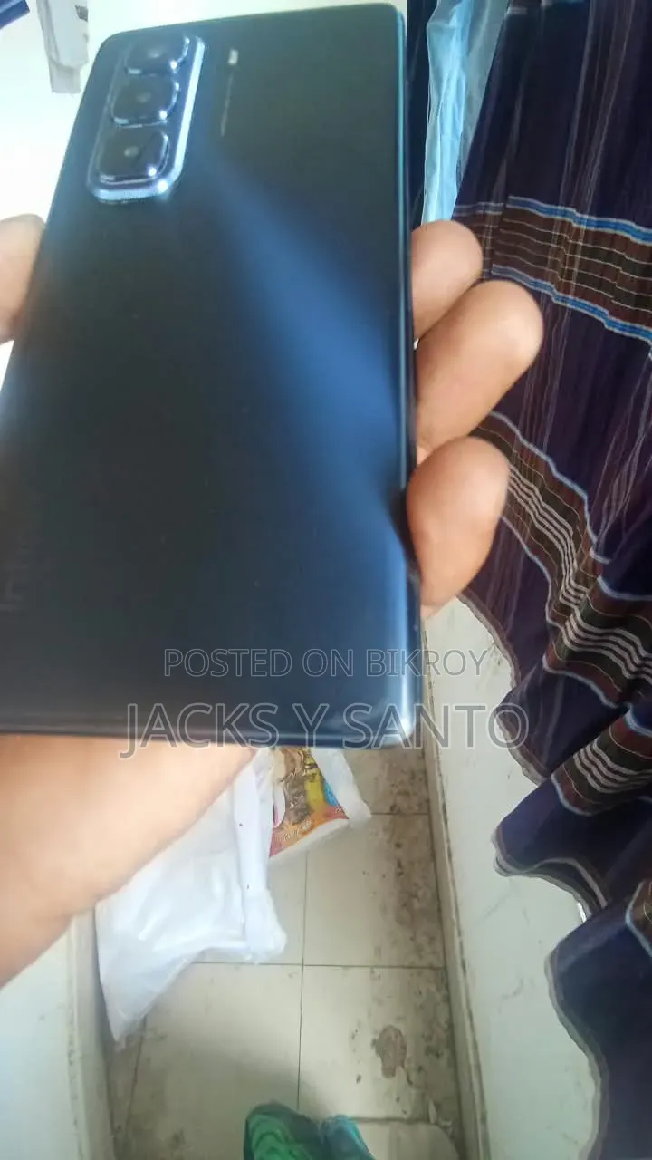ইনফিনিক্স হট ৫০ প্রো প্লাস ৪জি ২৫৬ জিবি ব্ল্যাক