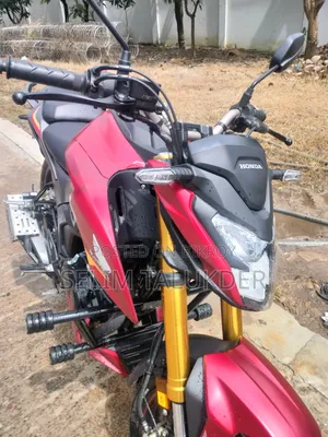 Honda Hornet 2.0 2026 Red